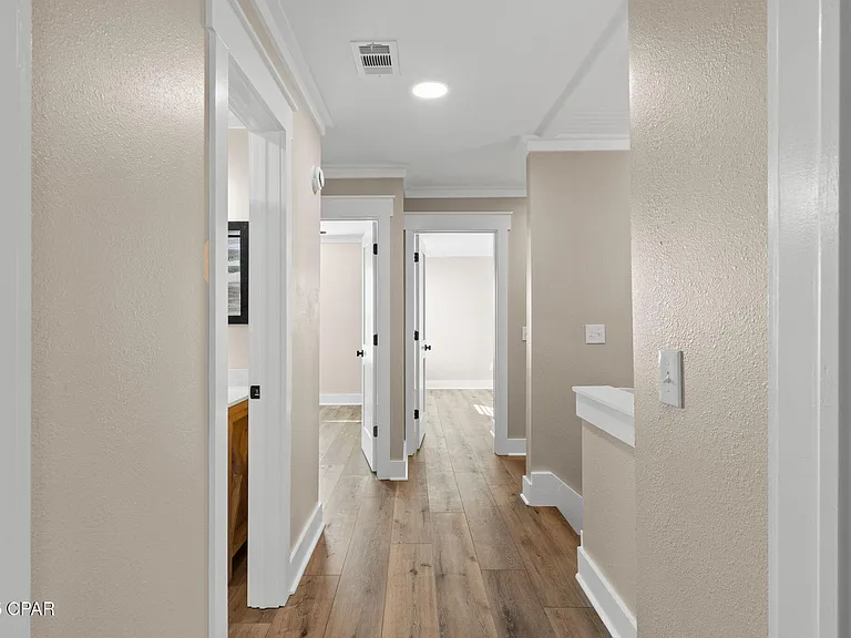 1335 Capri Dr — Photo 21