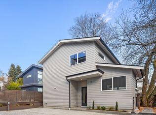 330 17th Ave, Seattle, WA 98122