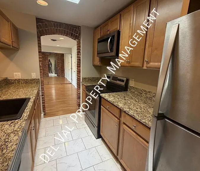 102 Church St #1 — Photo 6