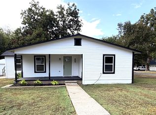 600 Scurlock St, Grandview, TX 76050