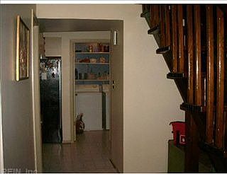 4th image of 103 Patrick Henry Dr