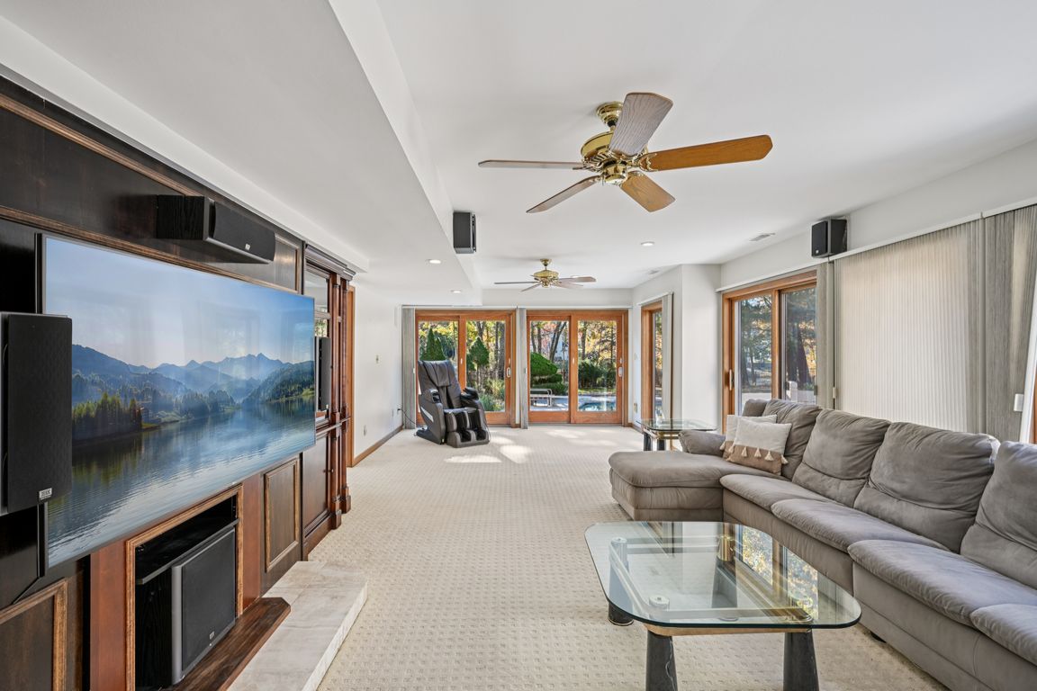 next background image