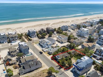 16 E Goldsborough Avenue, Brant Beach, NJ, 08008