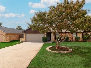 212 Edith Dr, Mesquite, TX 75149