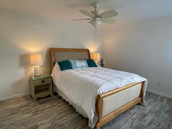 2nd bedroom _ huge walk in closet