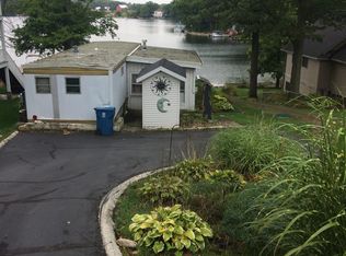 10658 Stoney Point Rd, Delton, MI 49046