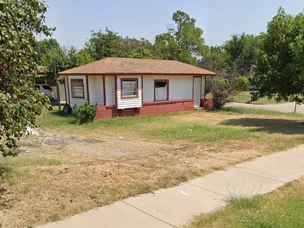 101 Bellaire Dr, Moore, OK 73160
