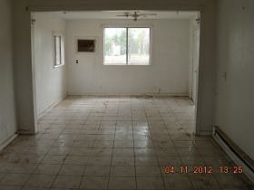 4th image of 15144 Oak St