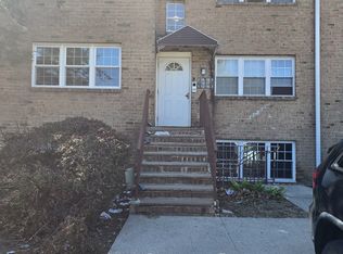 15 College Dr #15, Edison, NJ 08817