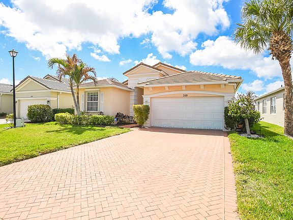 2nd image of 350 SW Lake Forest Way