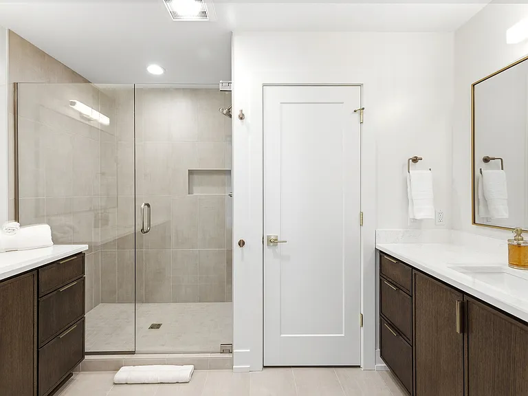 16009 Goodwin Ave #9 — Photo 21