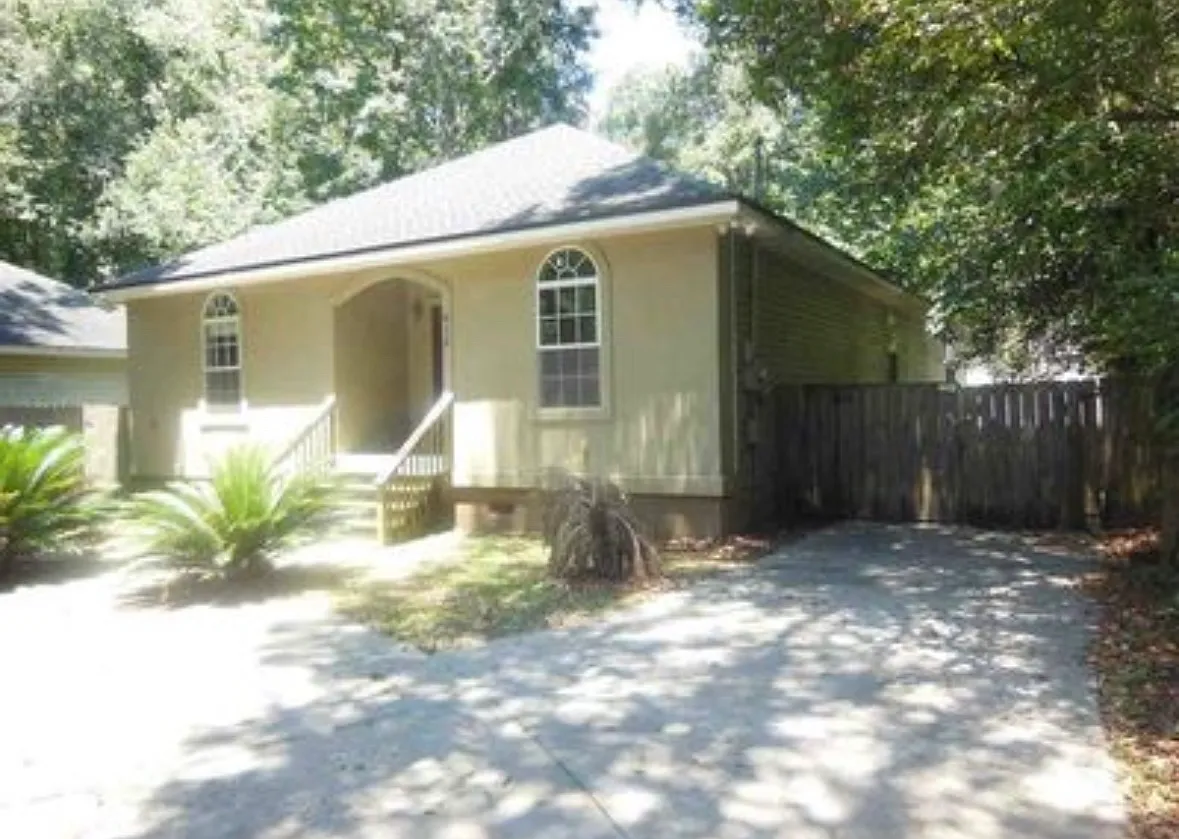 4 bed, 2224 sqft, $2,050 — Photo 3
