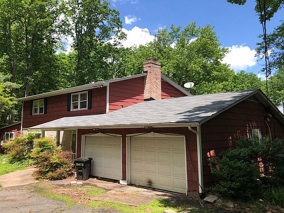 2nd image of 2803 Jackson Dr