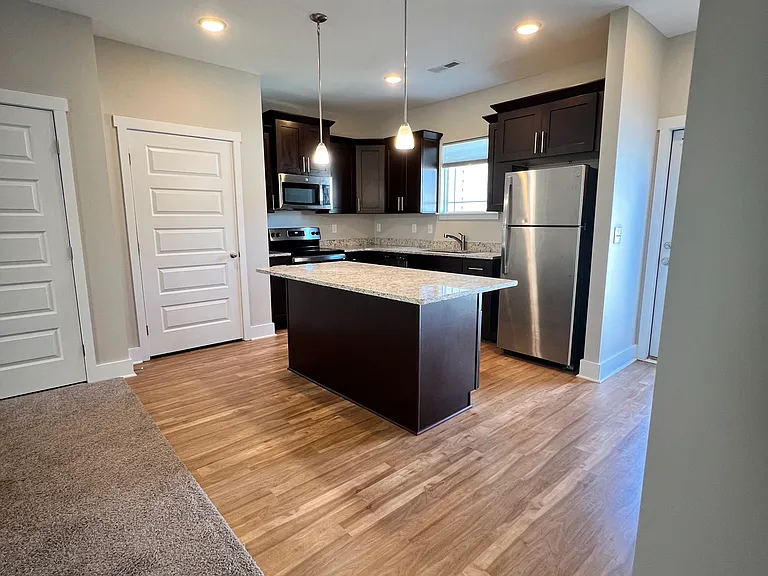 1056 Wells Way — Photo 3
