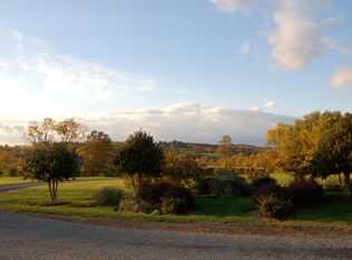 18898 Woodburn Rd, Leesburg, VA 20175