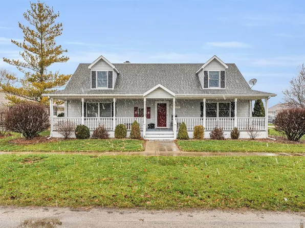 101 W Kyle St, Ogden, IL 61859