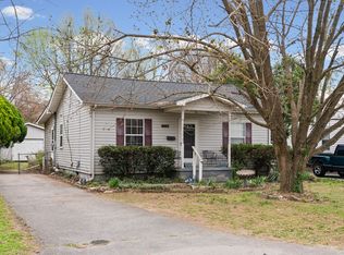 2736 Kenwood Dr, Hopkinsville, KY 42240
