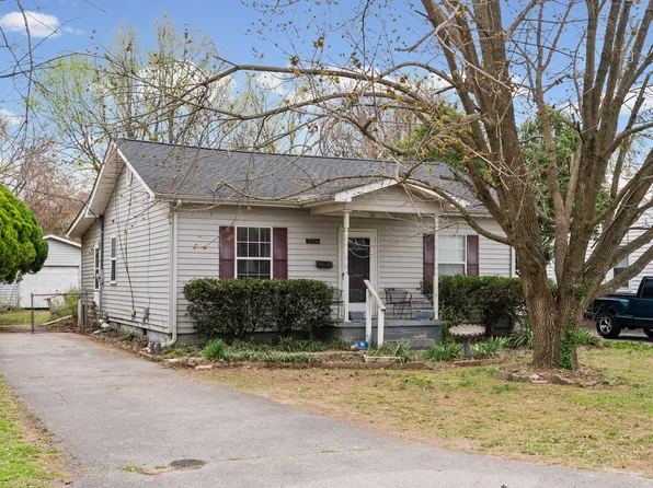 2736 Kenwood Dr, Hopkinsville, KY 42240