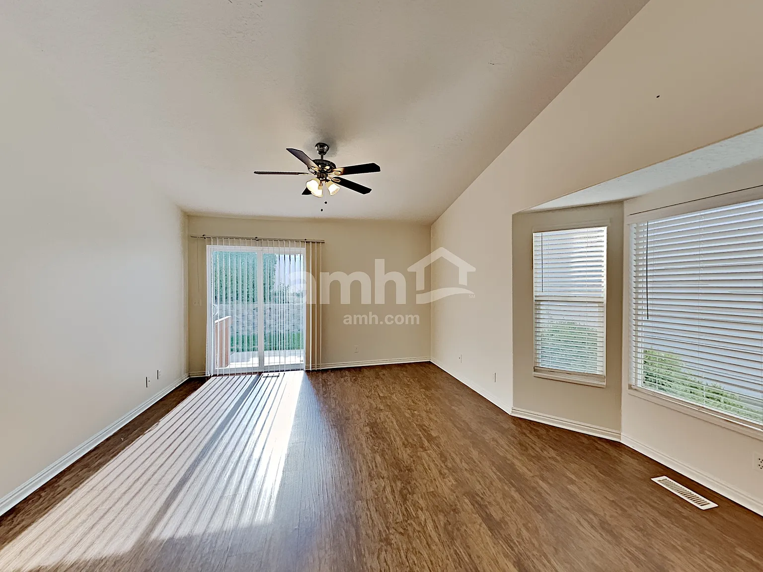 5 bed, 3.0 bath, 2722 sqft, $2,900 — Photo 4