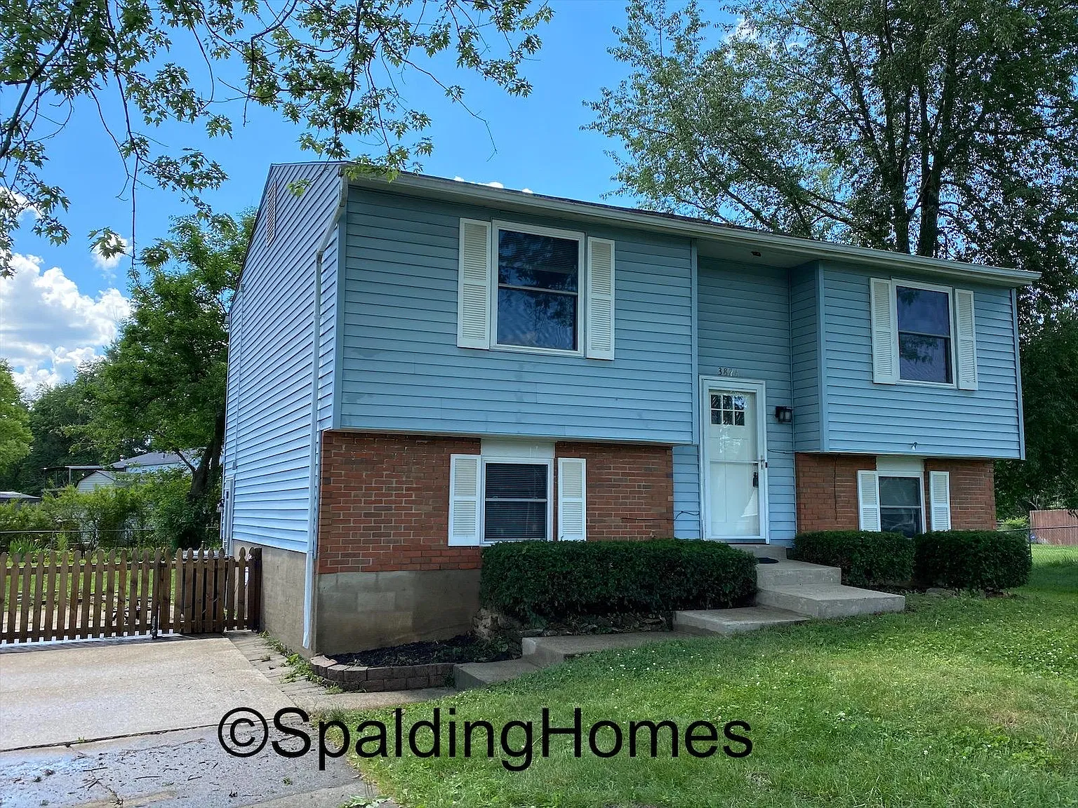 4 bed, 1600 sqft, $2,000 — Photo 2