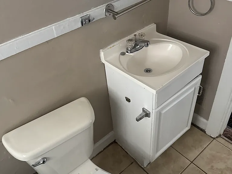 3726 Northampton Dr — Photo 10