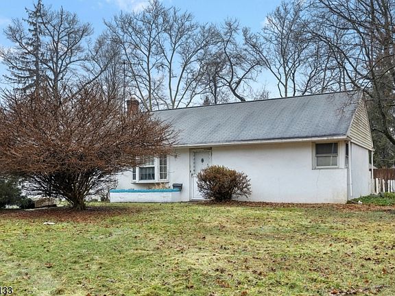 2nd image of 104 Warrenville Rd