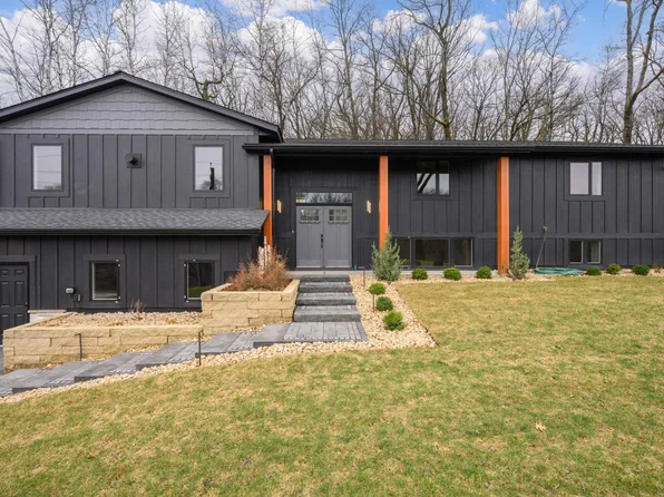 1810 Mayowood Rd SW, Rochester, MN 55902