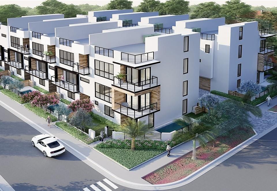 1st image of 812 NE 2nd Street