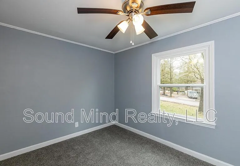 1729 Dallas St — Photo 16