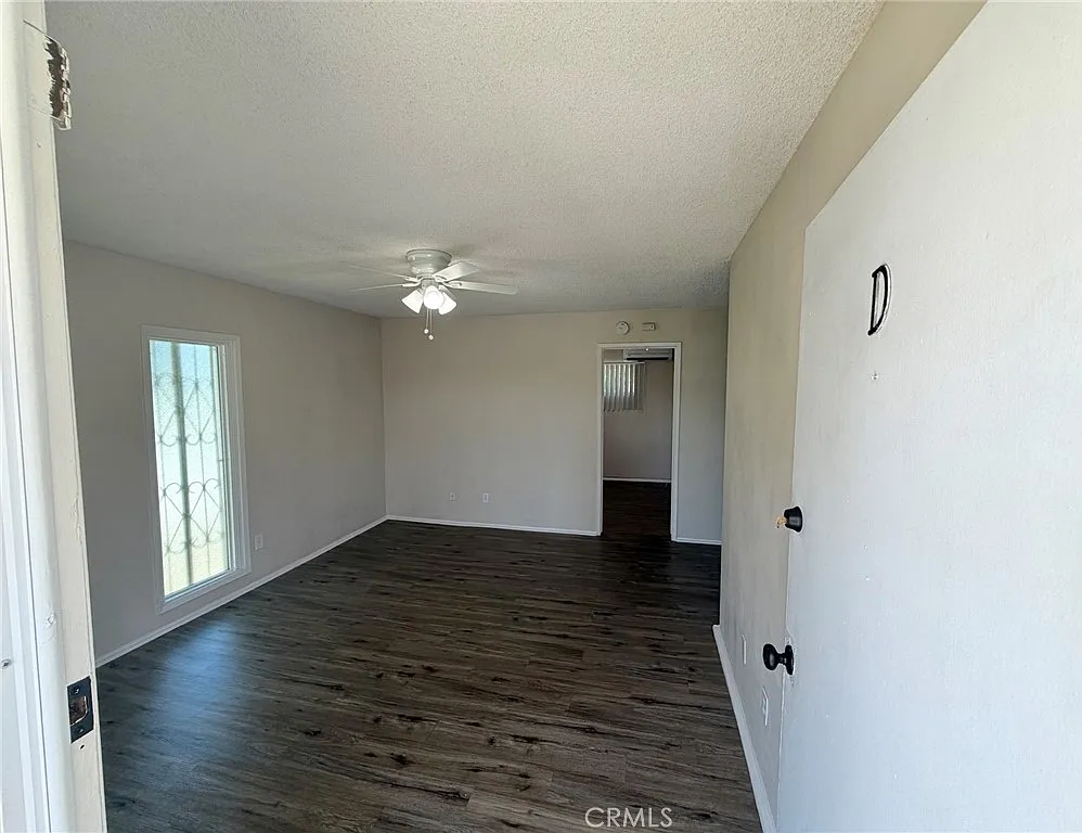 1 bed, 900 sqft, $1,699 — Photo 2