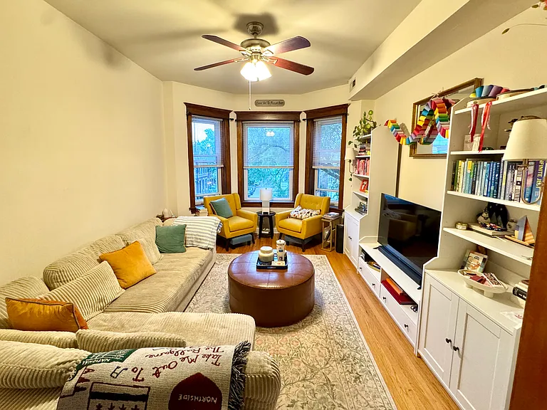 1460 W Grace St #3W — Photo 1