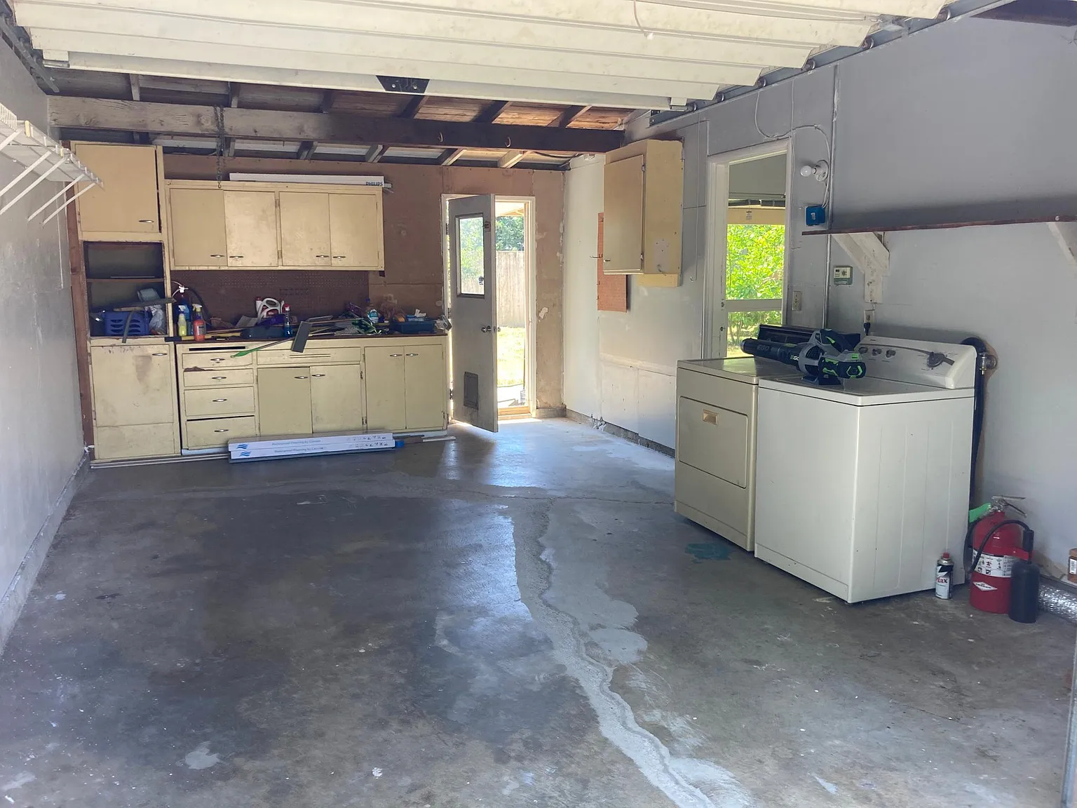 1816 Pomona Dr — Photo 2