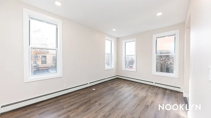 Rented by Nooklyn NYC LLC | media 50