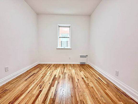 3rd image of 1172 Saint Marks Ave APT 1R