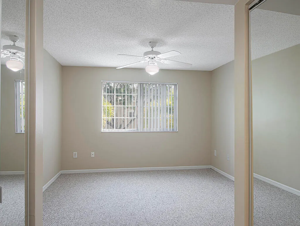 3 bed, 2.0 bath, 1173 sqft, $2,800 — Photo 2