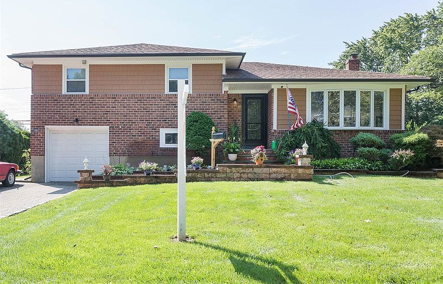 1st image of 1063 Cedar Dr S