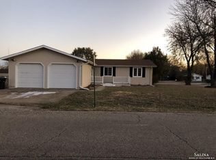 608 N Struble St, Bennington, KS 67422