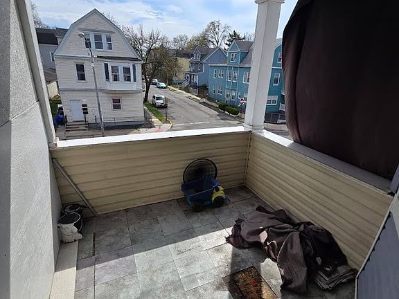 3rd image of 222 Elmwood Ave #2L1