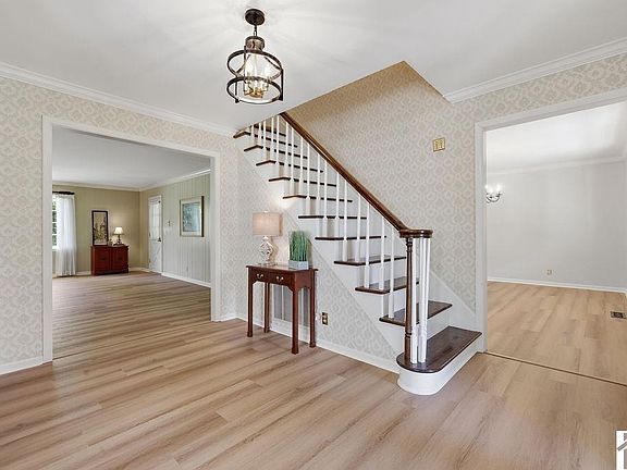 2nd image of 2010 Gatesborough Cir