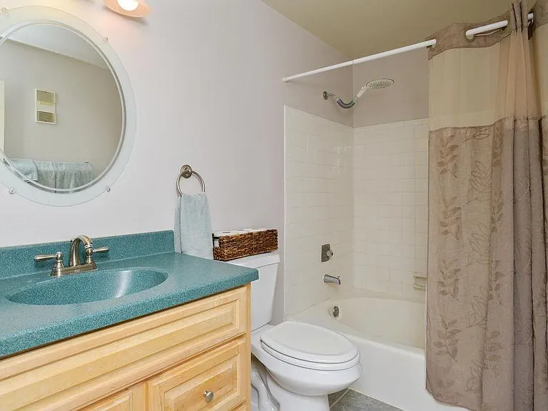 427 Wright St #302 — Photo 13