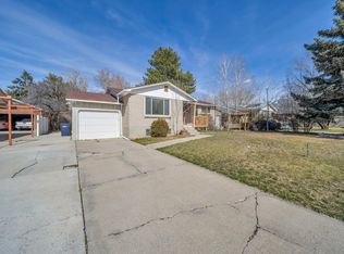 627 E Wyandotte Ave, Sandy, UT 84070