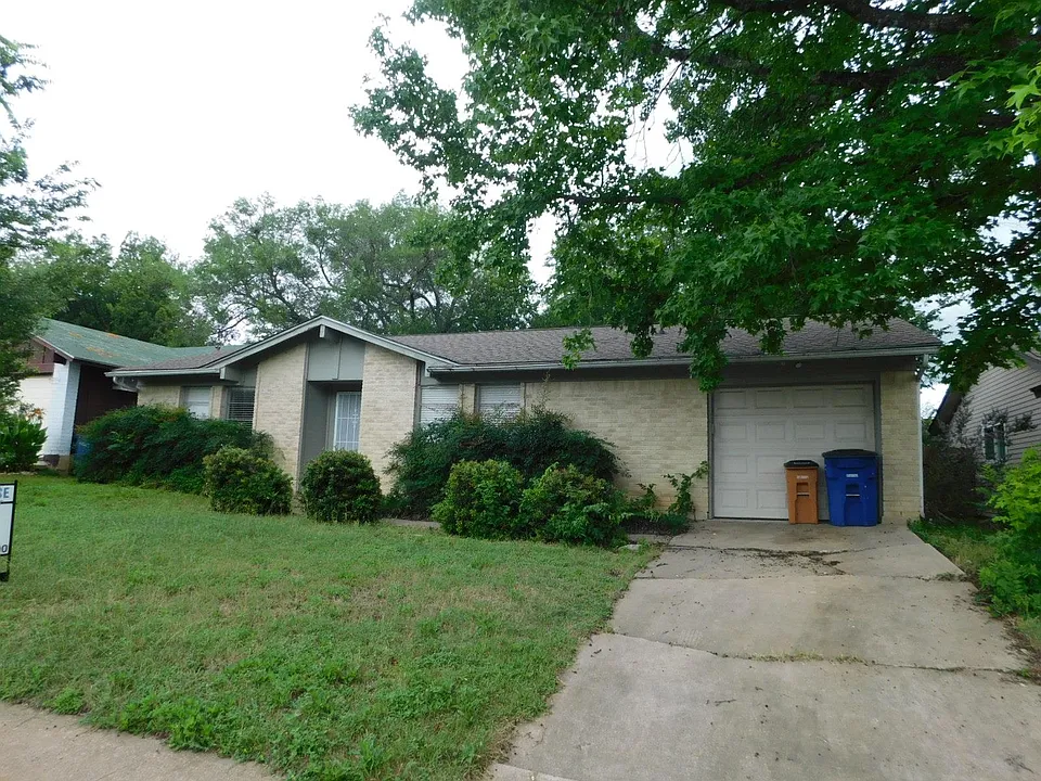 2513 McGregor Dr