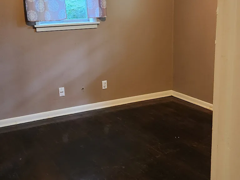2324 W Hatfield St — Photo 8