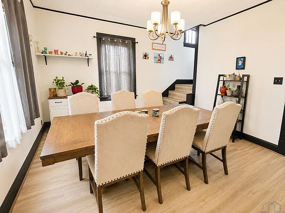 5th image of 714 1st St