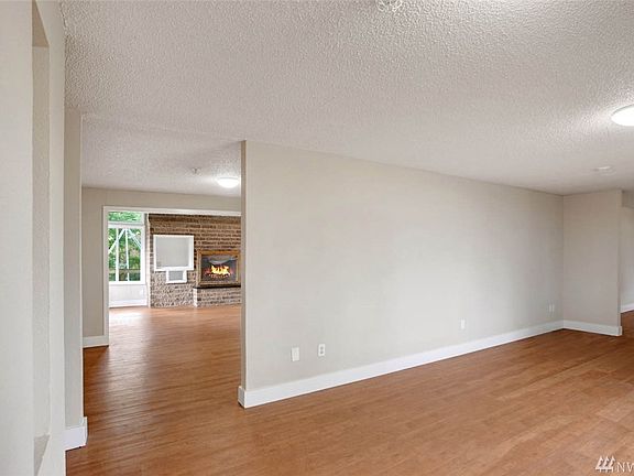 3rd image of 4108 200th St E