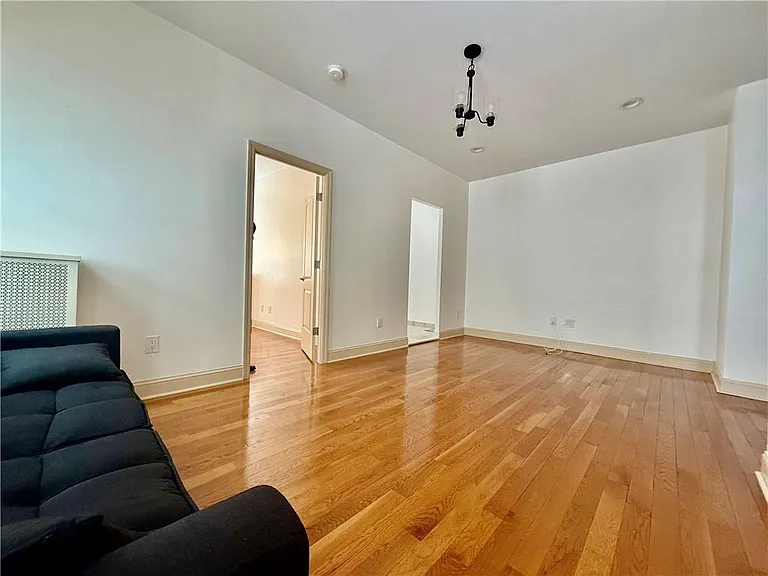 1732 62nd St #1R — Photo 2
