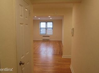 6474 Saunders St APT 1A, Rego Park, NY 11374