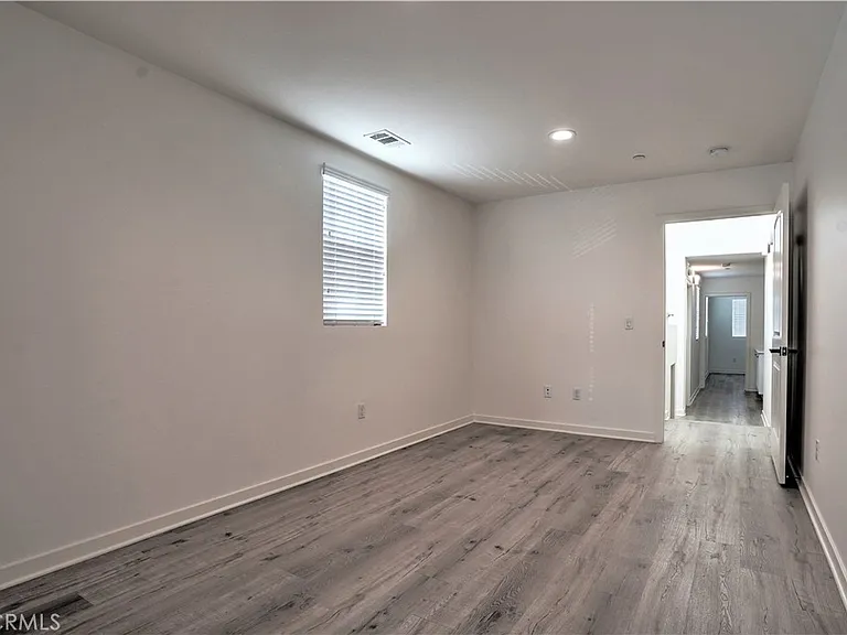 22117 Normandie Ave — Photo 24