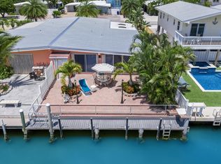 490 10th St, Key Colony Beach, FL 33051