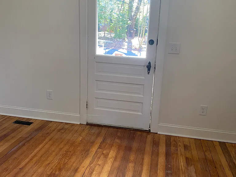 312 Cross St — Photo 4